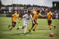 프리시즌 축구 친선 경기 완전 해부: 데이터로 읽는 전술 변화와 선수 컨디션 예측 방법